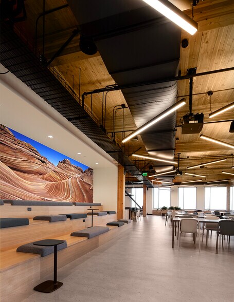 More Photos Of 14761 S Future Way, Draper Office For Lease