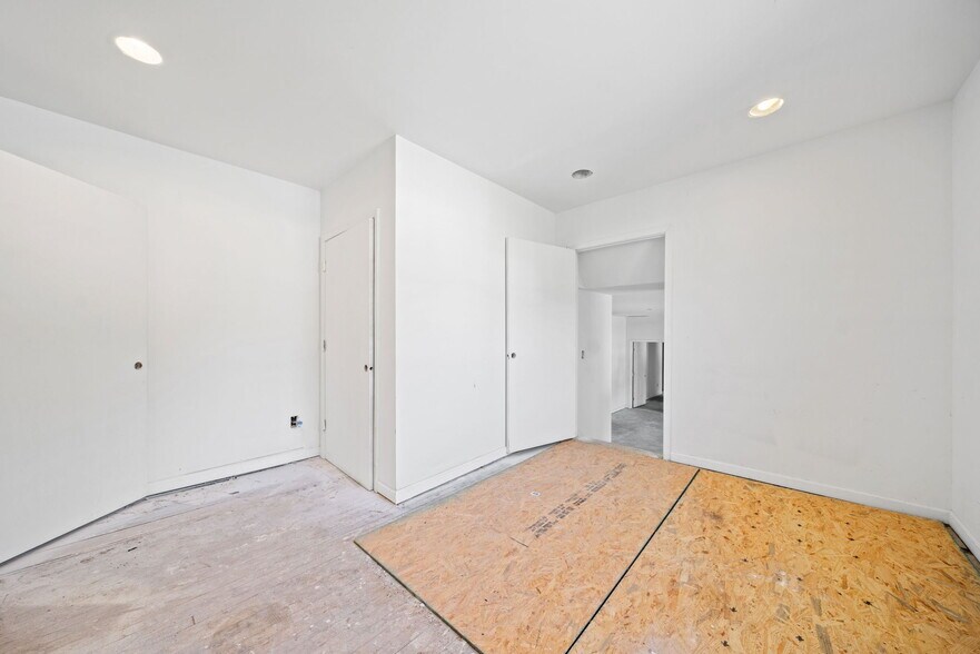 More Photos Of 341 Candler Rd, Atlanta General Retail For Sale