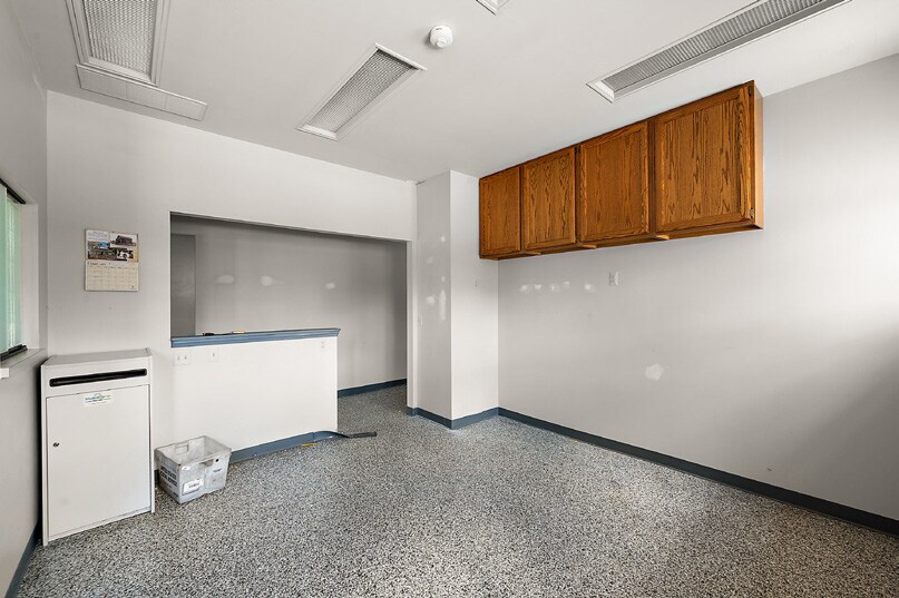 More Photos Of 22108 Harper Ave, Saint Clair Shores Office For Sale