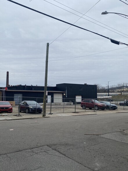 Primary Photo Of 602 Burns Street, Cincinnati Warehouse For Lease