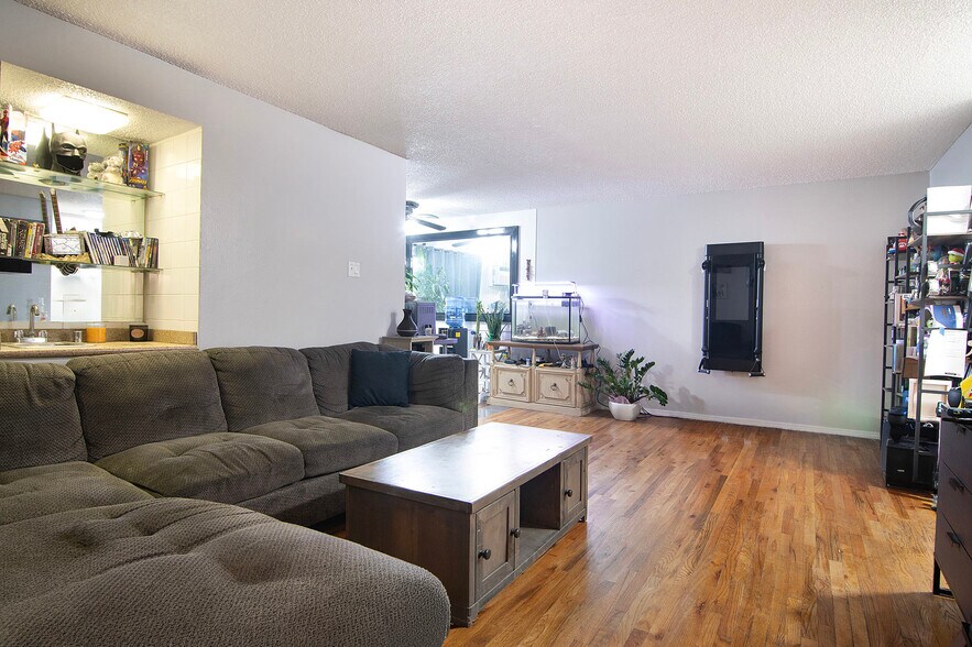More Photos Of 439 S Hobart Blvd, Los Angeles Apartments For Sale