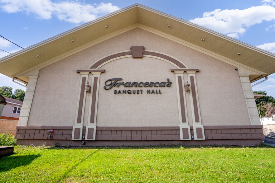 More Photos Of 142-146 E Main St, Ilion Lodge Meeting Hall For Sale