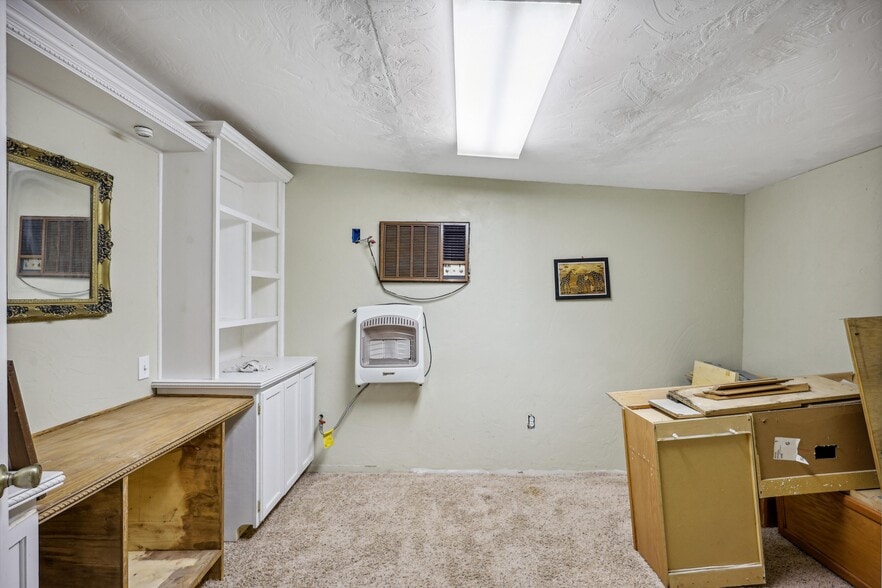 More Photos Of 13651 S 690 Rd, Wyandotte Specialty For Sale