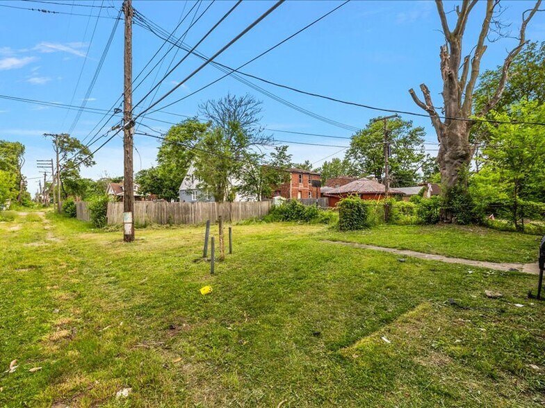 More Photos Of 18037 Pelkey St, Detroit Multifamily For Sale