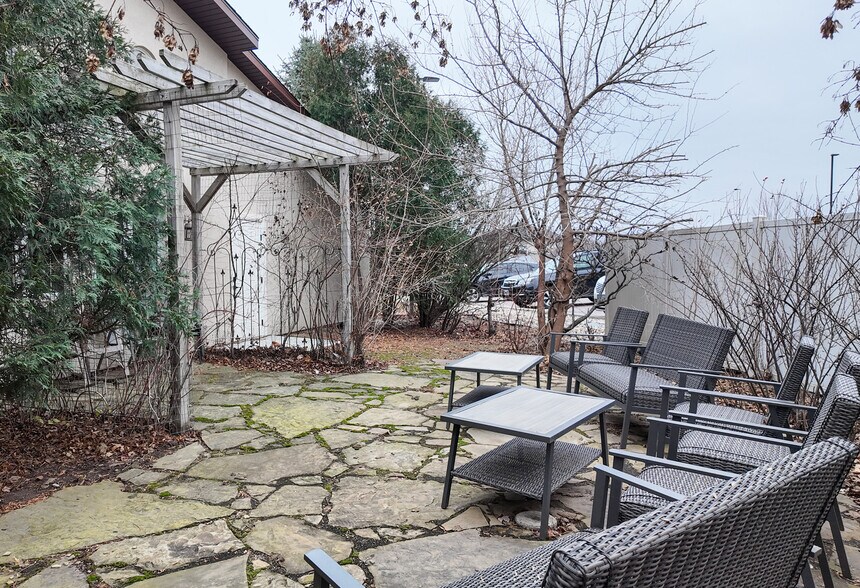 More Photos Of 6212 S Pinnacle Pl, Sioux Falls Office For Lease