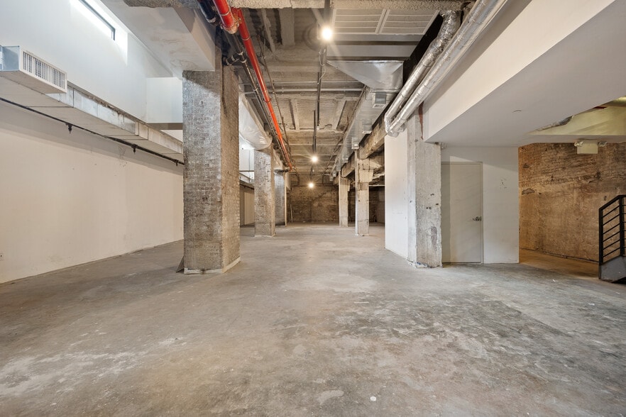 More Photos Of 37 Bridge St, Brooklyn Apartments For Lease