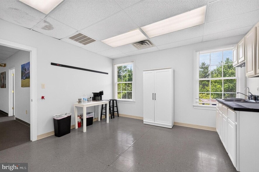 More Photos Of 7119 Salem Fields Blvd, Fredericksburg Office For Lease