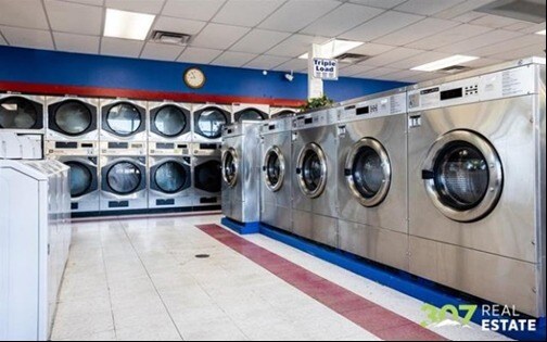 More Photos Of 1726 Beck Ave, Cody General Retail For Sale