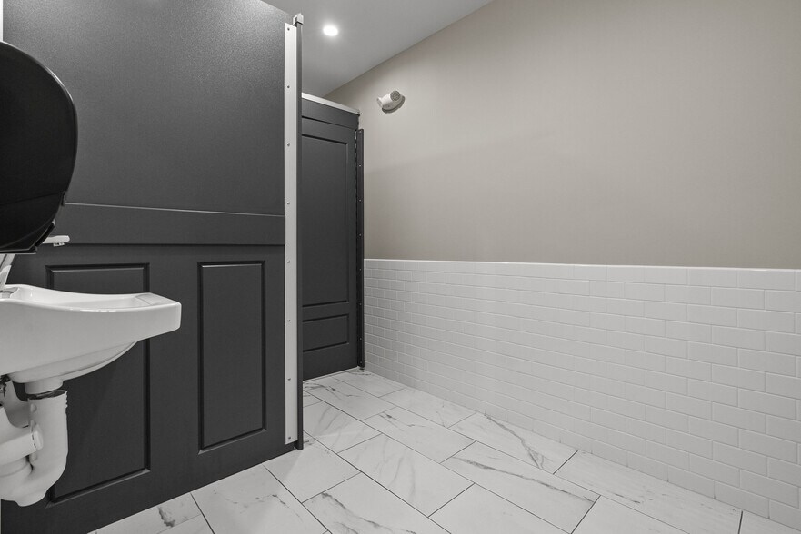 More Photos Of 790 Newtown Yardley Rd, Newtown Medical For Sale