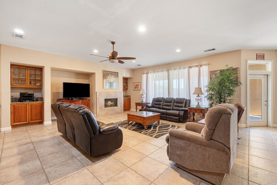 More Photos Of 74115 Portola Pointe Ln, Palm Desert Healthcare For Sale