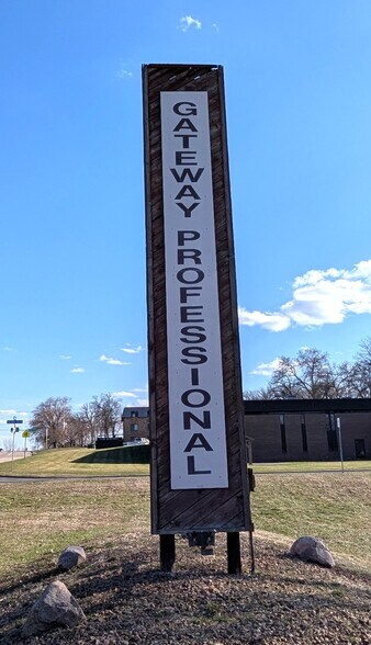 More Photos Of 15870 Franklin Trl SE, Prior Lake Medical For Sale