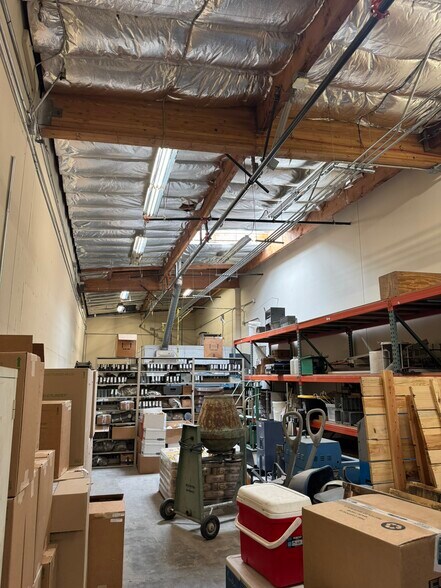 More Photos Of 6001 Rickenbacker Rd, Commerce Research And Development For Lease