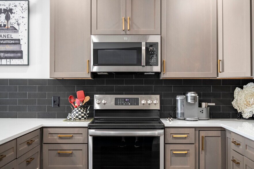 More Photos Of 39 Truss Dr, Boerne Flex For Sale