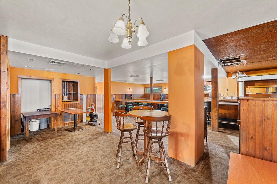 More Photos Of 1302 Main st, Saint Cloud Restaurant For Sale