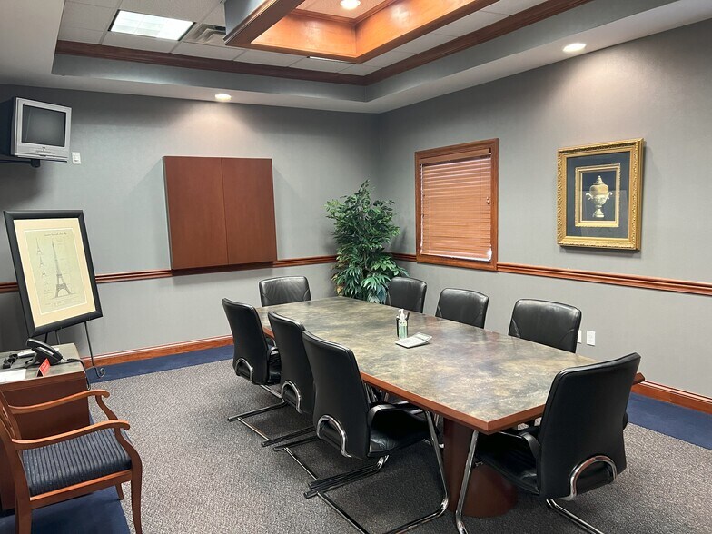 More Photos Of 8514-8518 N Dixie Dr, Dayton Medical For Sale