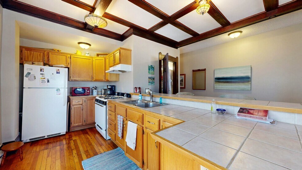 More Photos Of 604 Holly Ave, Saint Paul Apartments For Sale