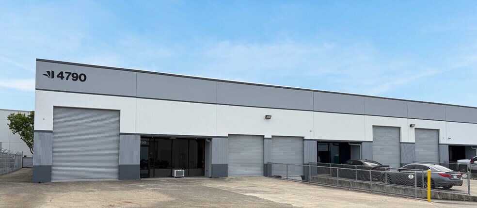 More Photos Of 4790 Frontier Way, Stockton Warehouse For Lease