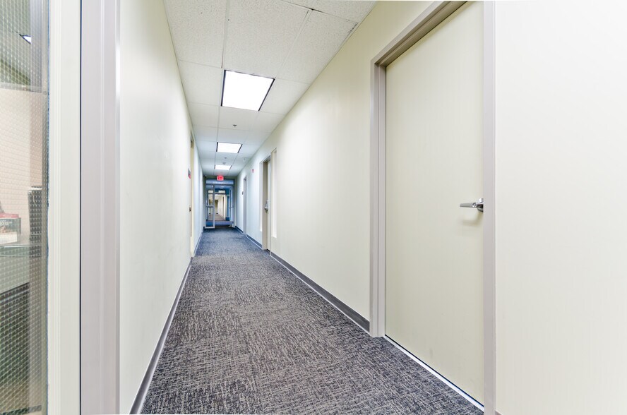 More Photos Of 11420 27th St SE, Calgary Medical For Sale
