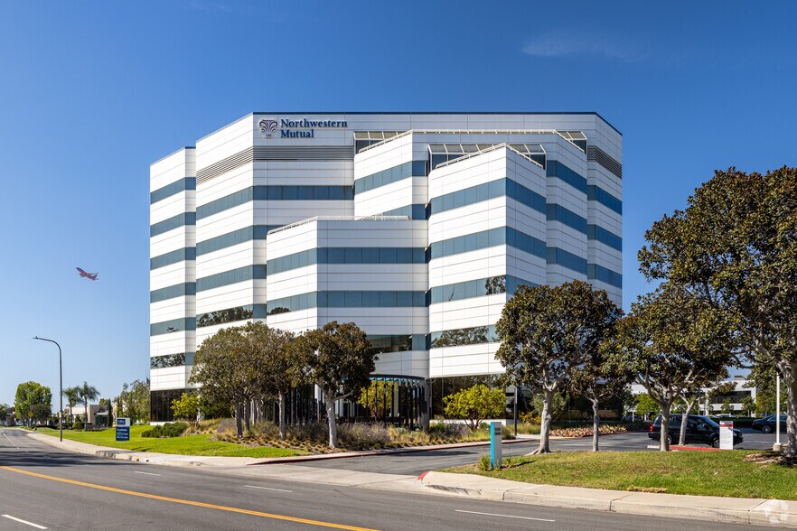 Primary Photo Of 1500 Quail St, Newport Beach Office For Lease