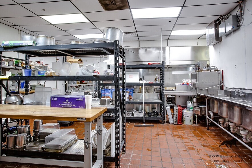 More Photos Of 701 E 50th St, Lubbock Restaurant For Sale