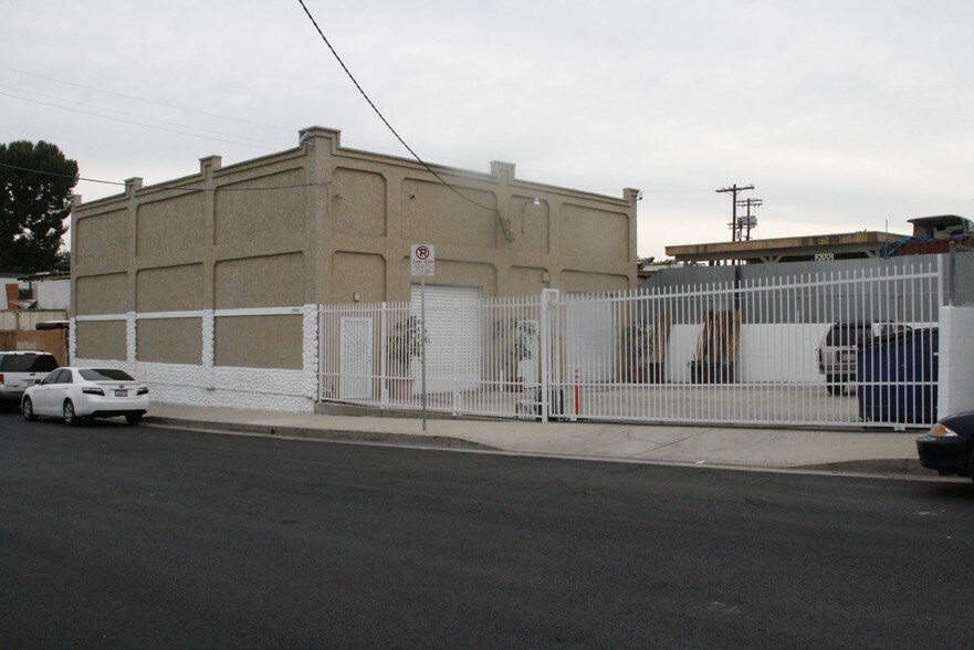 More Photos Of 25915 Senator Ave, Harbor City Warehouse For Lease