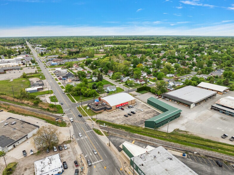 More Photos Of 2419 Lapeer Rd, Port Huron General Retail For Sale