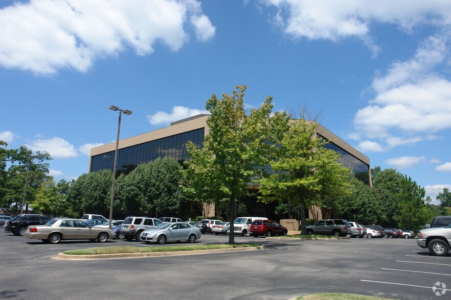 More Photos Of 1790 Kirby Pky, Memphis Office For Lease