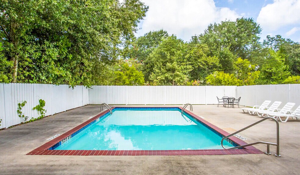 More Photos Of 105 Lamar St, Houma Hotel For Sale