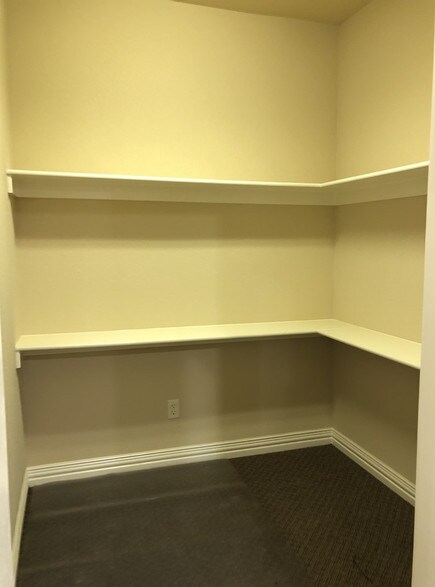 More Photos Of 1400 W Mayfield Rd, Arlington Loft Creative Space For Sale