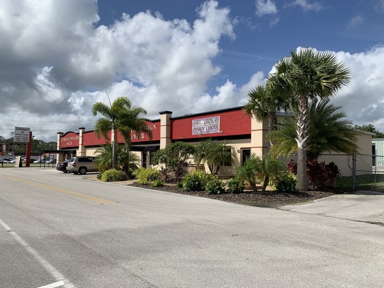 More Photos Of 32379 Broadway St, Sebring Storefront For Sale