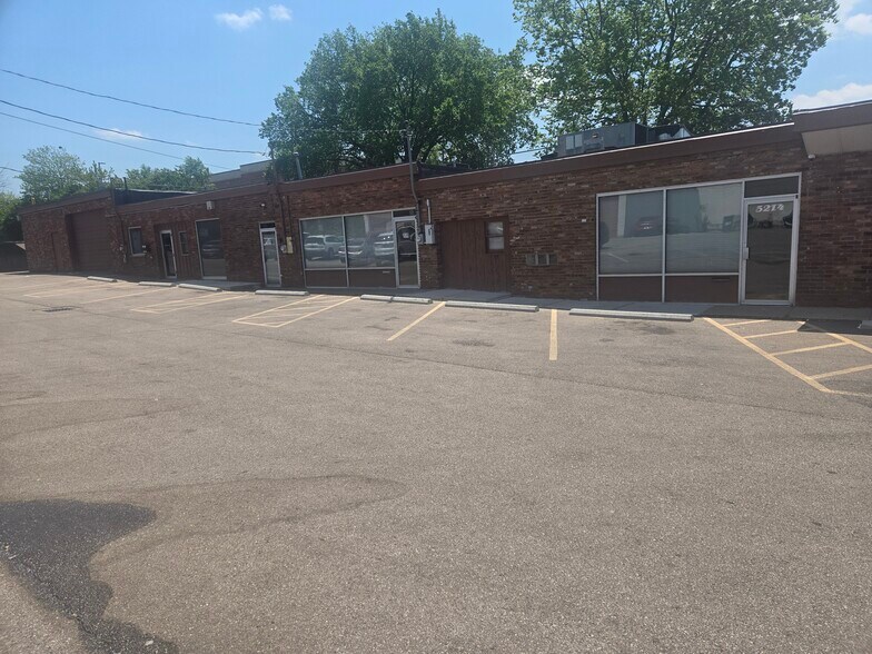 More Photos Of 5210-5214 N Dixie Dr, Dayton Freestanding For Lease