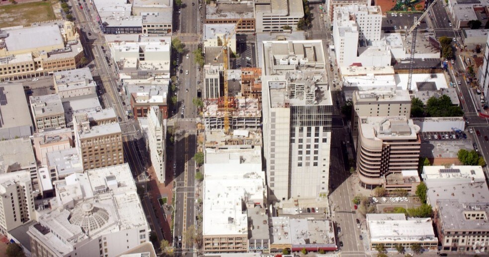 More Photos Of 3093 Broadway, Oakland Apartments For Lease