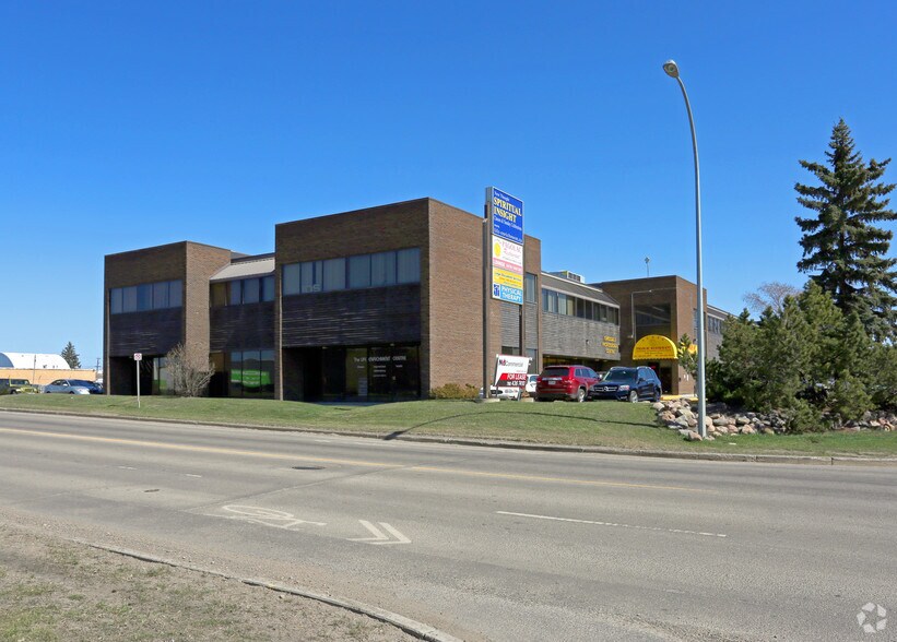 More Photos Of 9640-9644 54th Ave NW, Edmonton Office For Lease