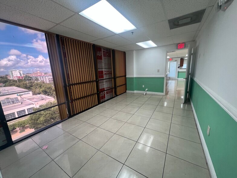 More Photos Of 4445 W 16th Ave, Hialeah Office Residential For Lease