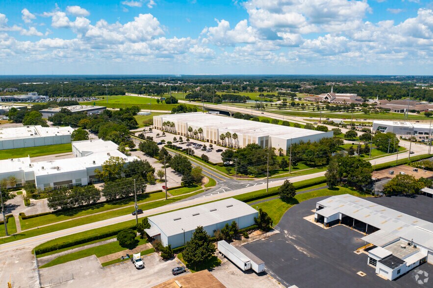 More Photos Of 2850 Interstate Dr, Lakeland Industrial For Lease