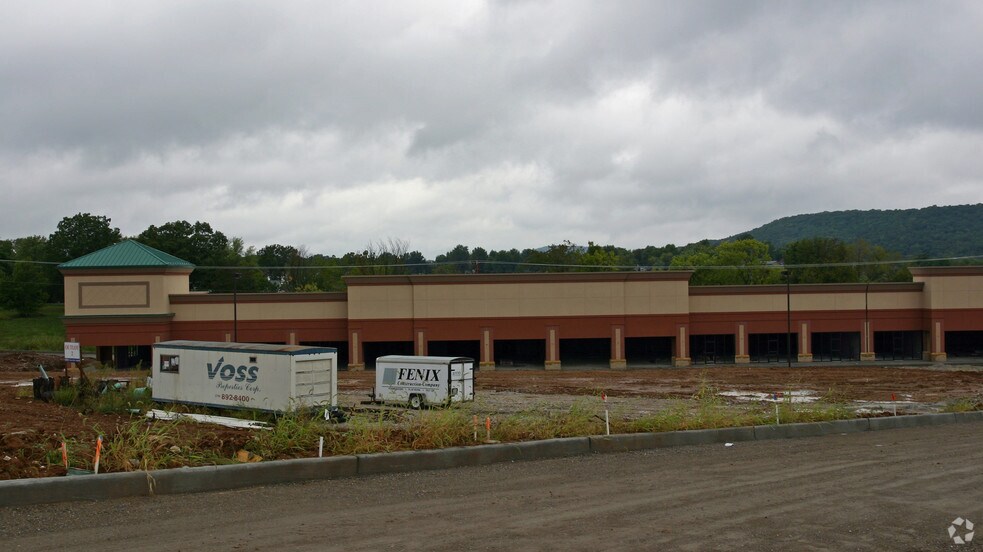 More Photos Of 1209-1279 Main St, Imperial General Retail For Lease