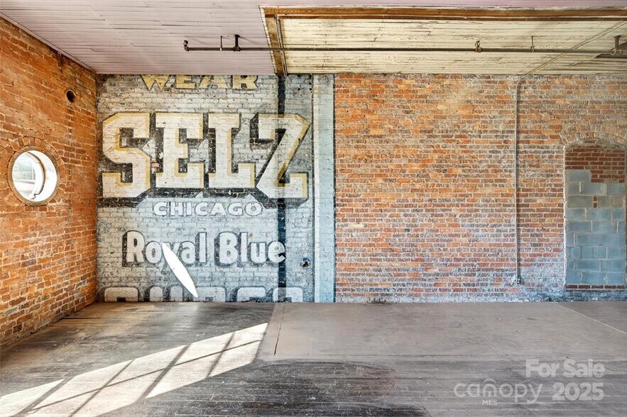 More Photos Of 47 Catawba ave, Old Fort Flex For Sale