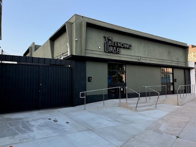 More Photos Of 5149-5151 W Adams Blvd, Los Angeles Storefront Retail Residential For Lease