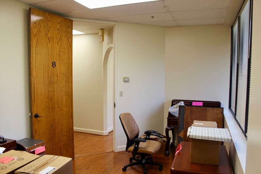 More Photos Of 931 S Semoran Blvd, Winter Park Loft Creative Space For Lease