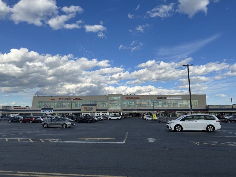 More Photos Of 253-01 Rockaway Blvd, Rosedale Unknown For Lease