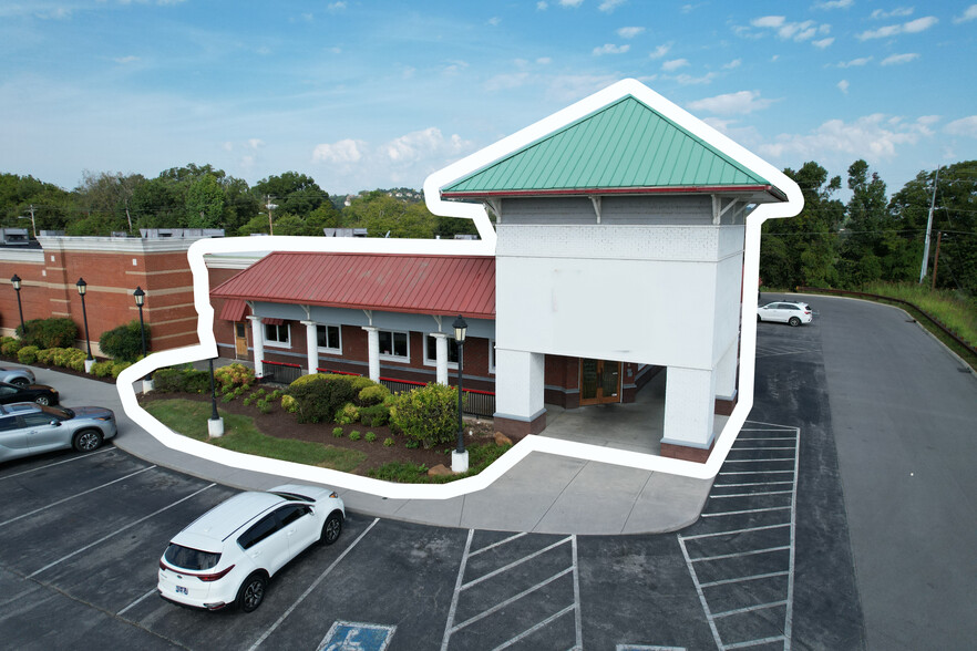 Primary Photo Of 605-699 Parkway, Sevierville Unknown For Lease