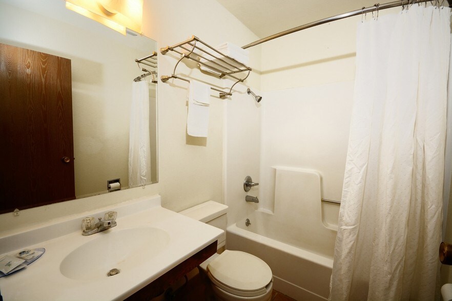 More Photos Of 2100 Fay St, Burlington Hotel For Sale