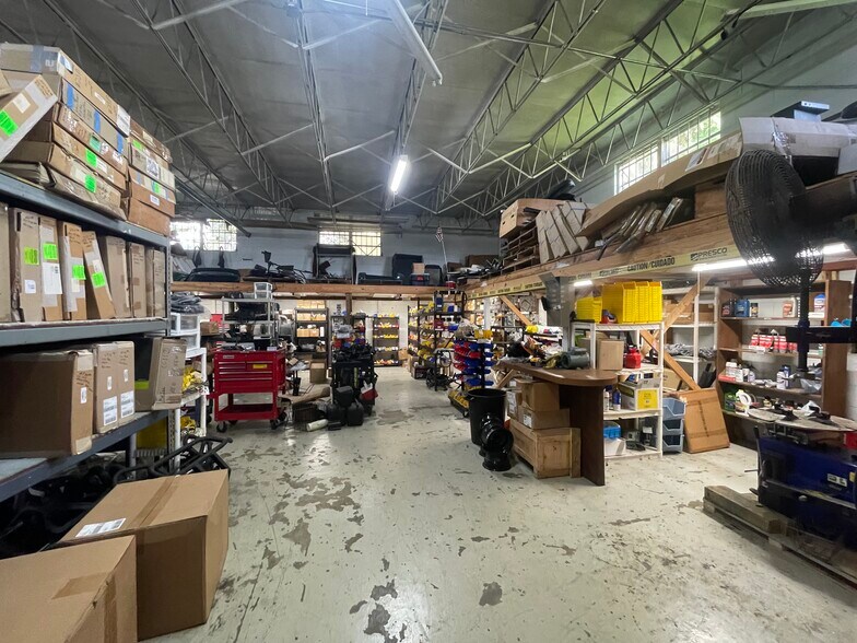 More Photos Of 4450 S Pine Ave, Ocala Warehouse For Lease