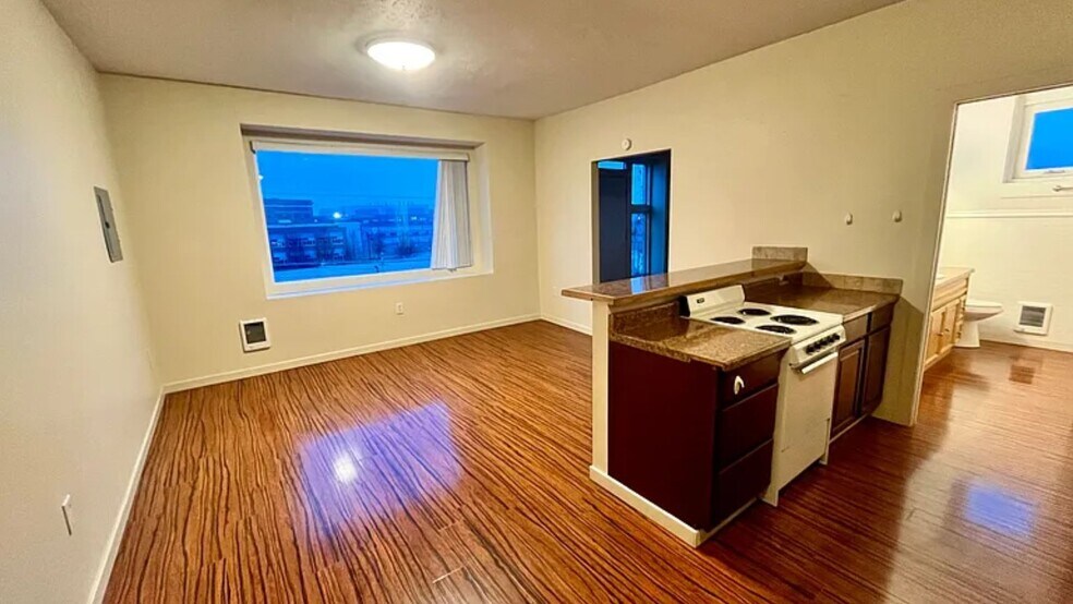 More Photos Of 209 E Sprague Ave, Spokane Storefront Retail Residential For Sale