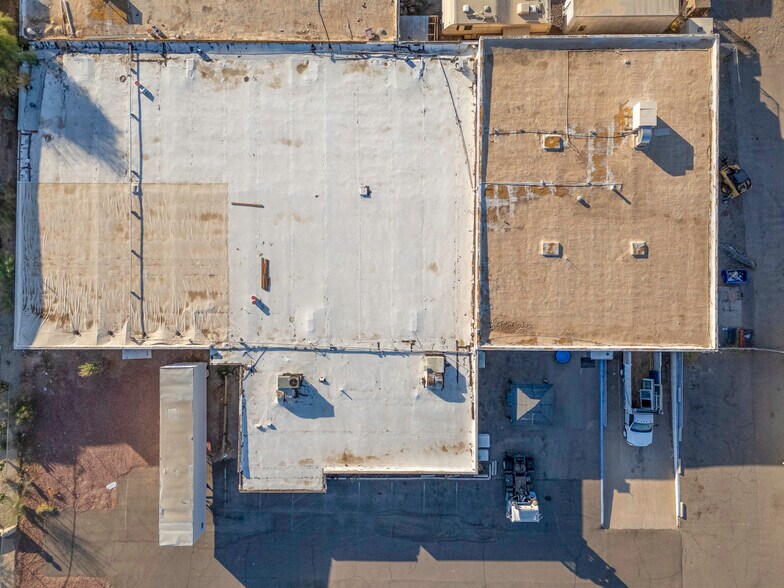 More Photos Of 655 W Cottonwood Ln, Casa Grande Showroom For Sale