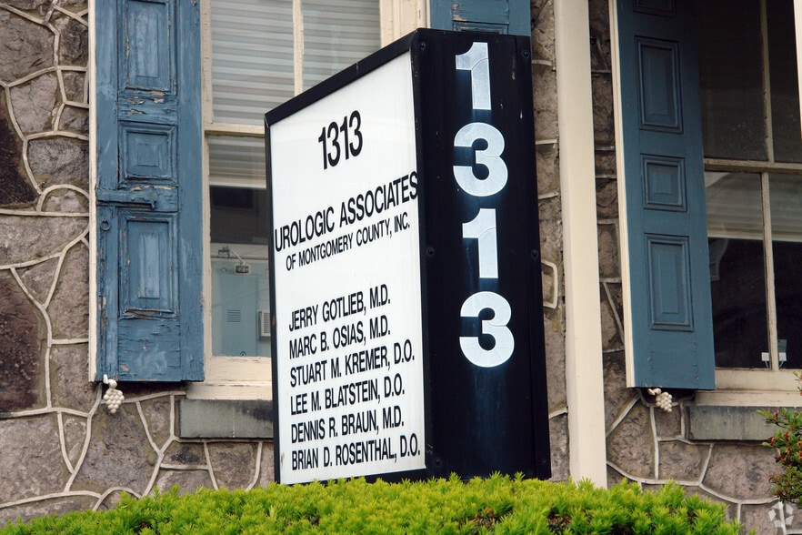 More Photos Of 1313 Dekalb St, Norristown Office For Sale