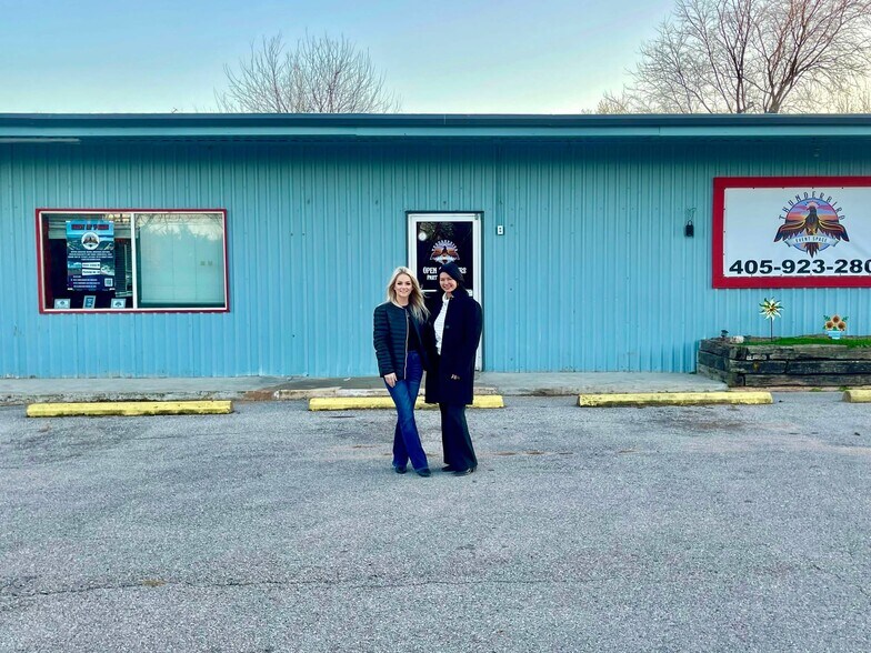 More Photos Of 10810 Alameda Dr, Norman Restaurant For Sale