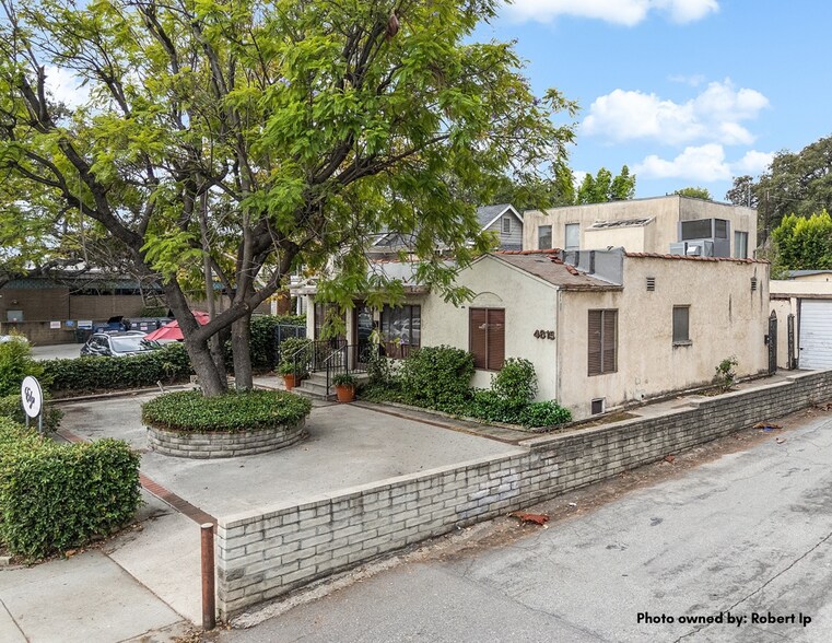 Primary Photo Of 4615 Oakwood Ave, La Cañada Flintridge General Retail For Sale