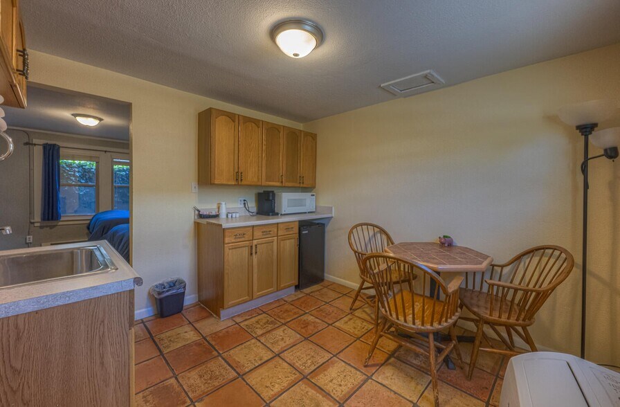 More Photos Of 103 W Ryus St, La Veta Hotel For Sale