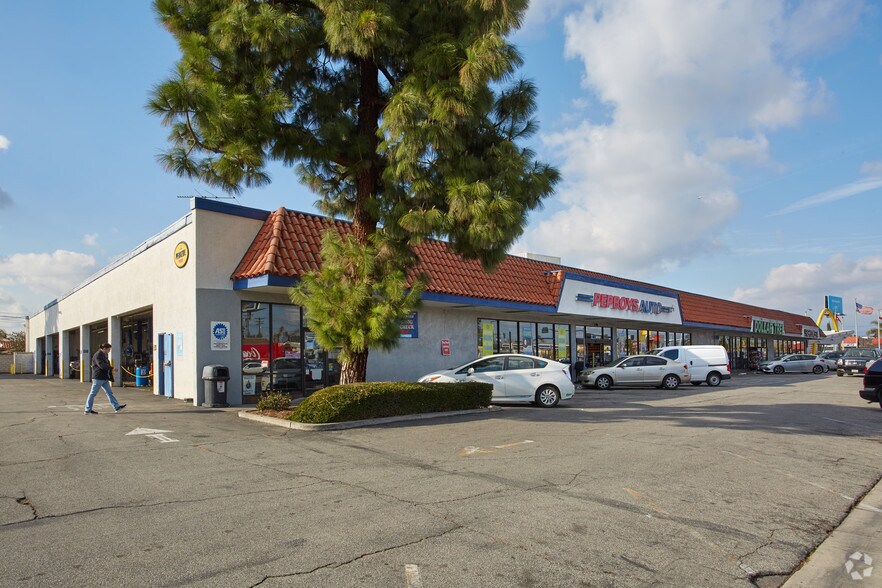 Primary Photo Of 10207-10237 Lakewood Blvd, Downey General Retail For Lease